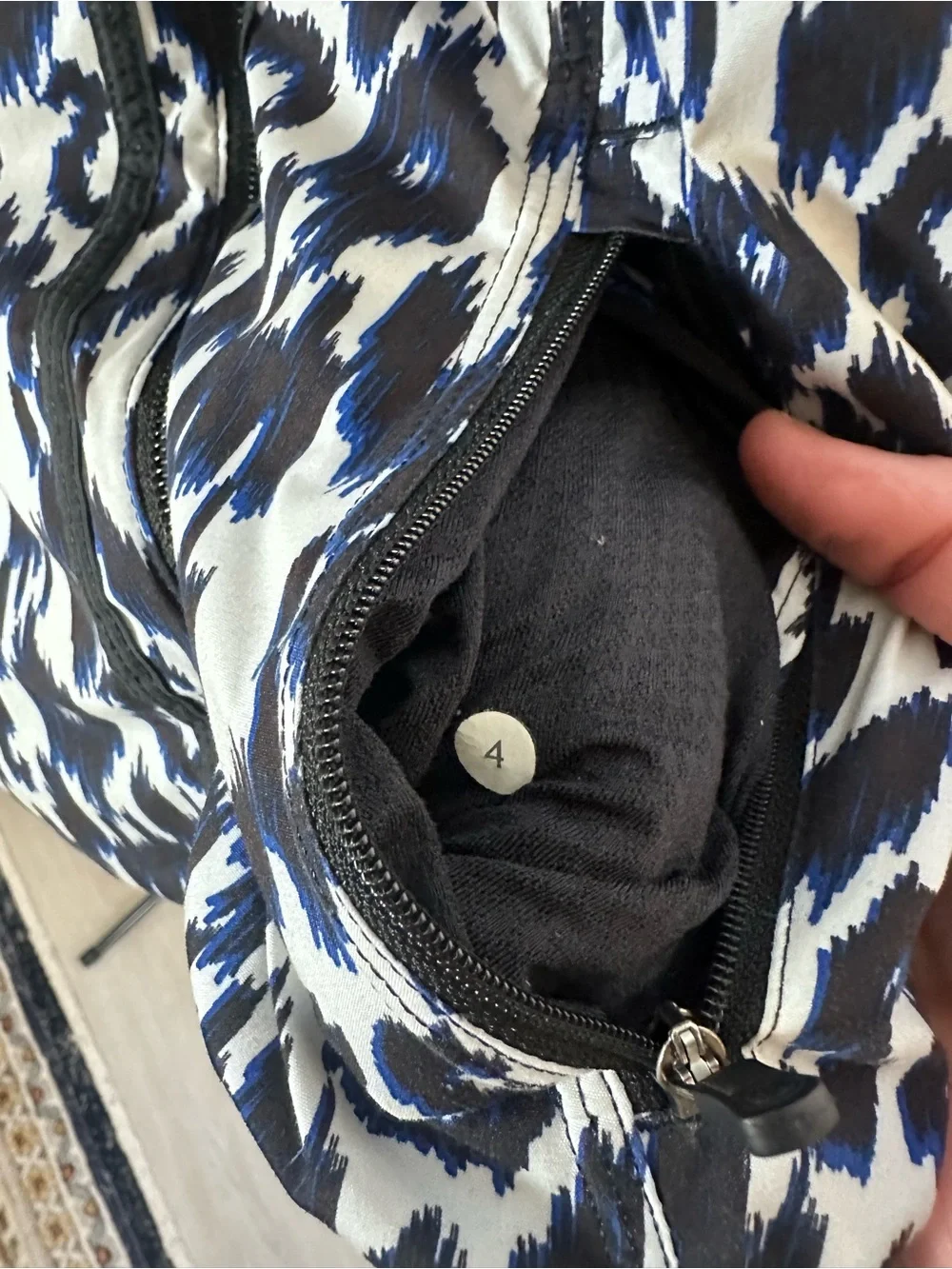 Lululemon Downtime Jacket Sprinkler Ikat Blue White Size 4 Rare
